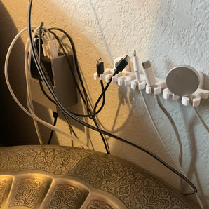Soporte de cable USB para montaje en pared: organice y optimice el espacio