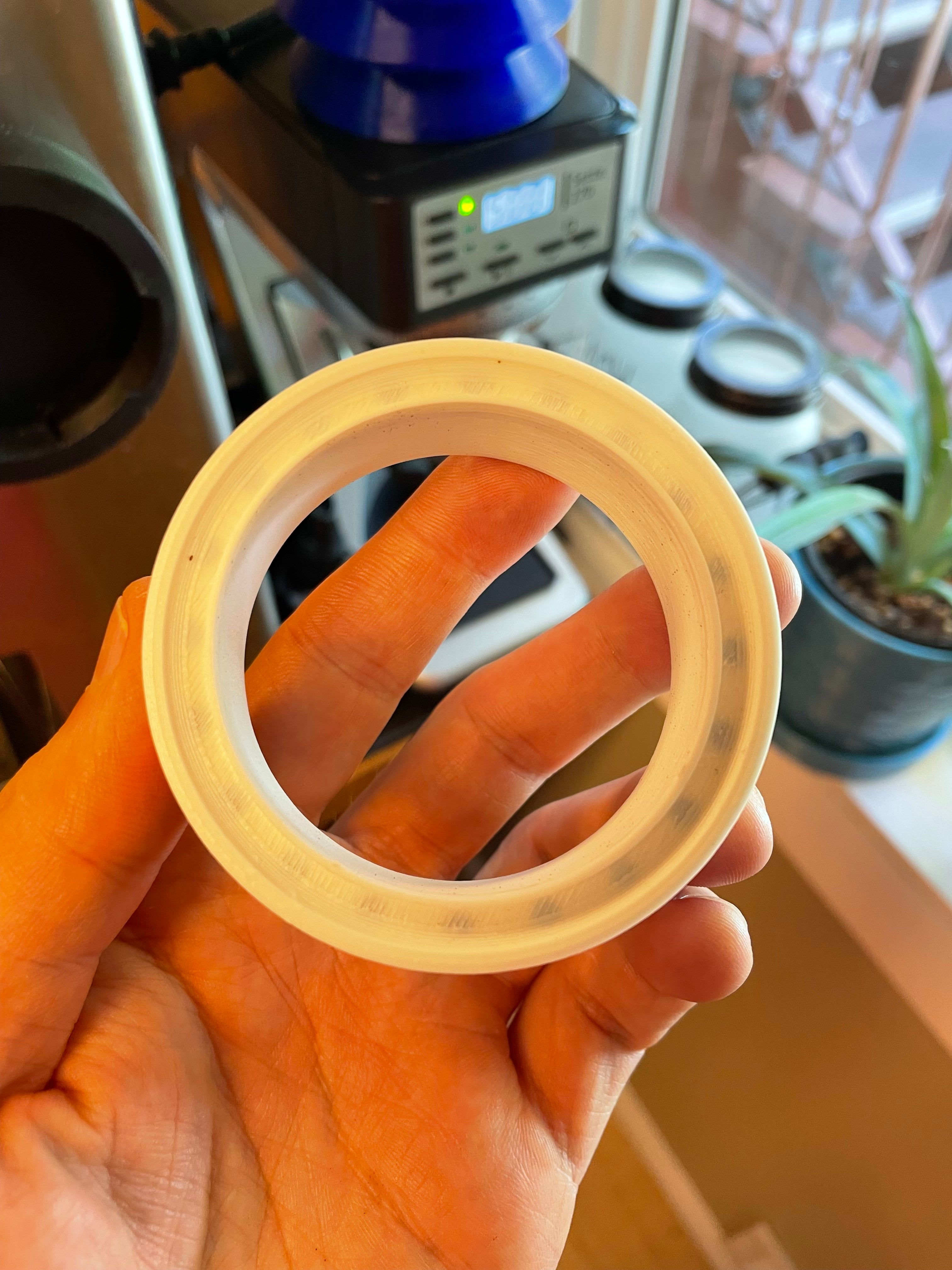 Anillo dosificador magnético para portafiltro de espresso