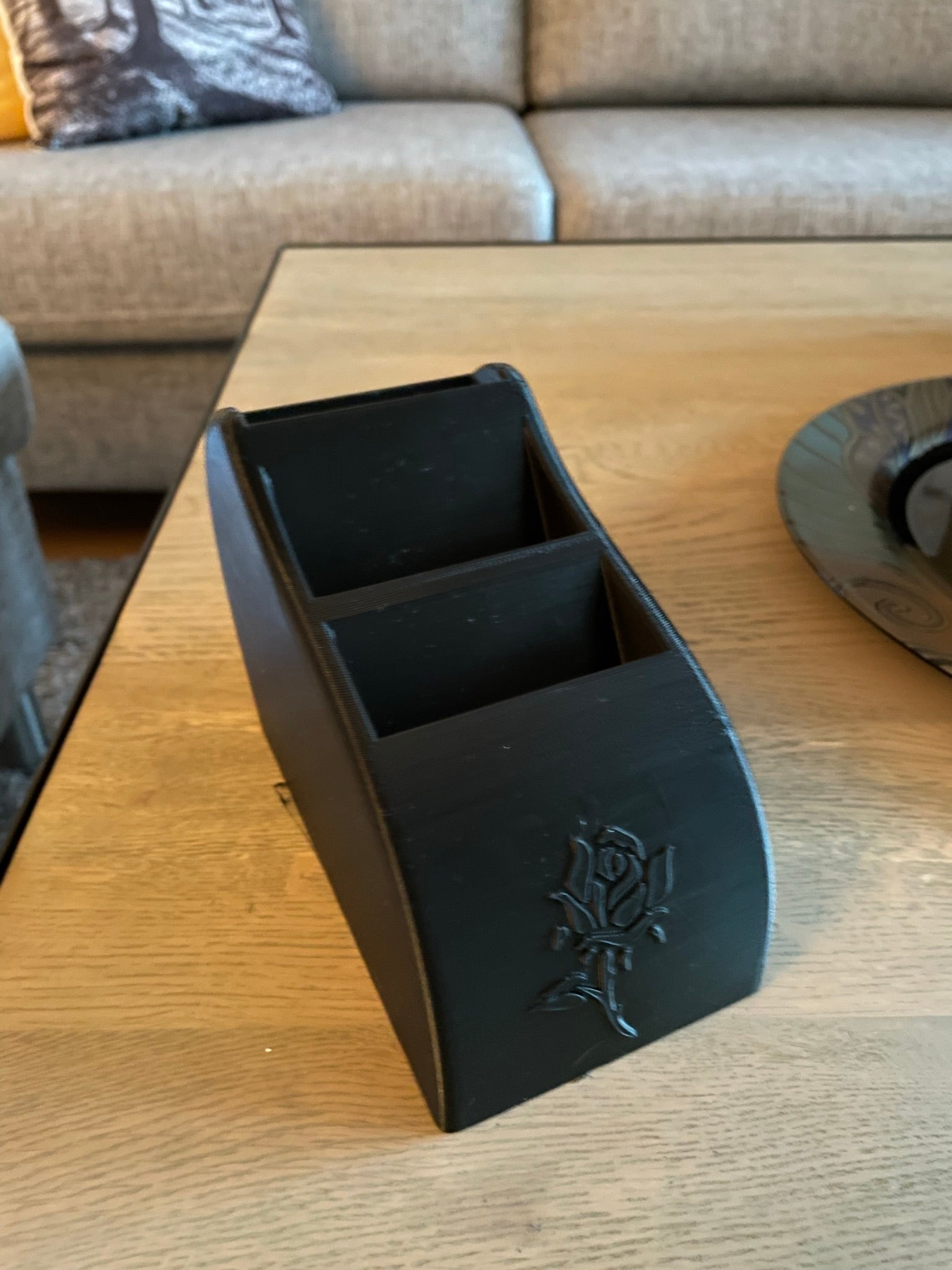 Soporte para mando a distancia con impresión PLA