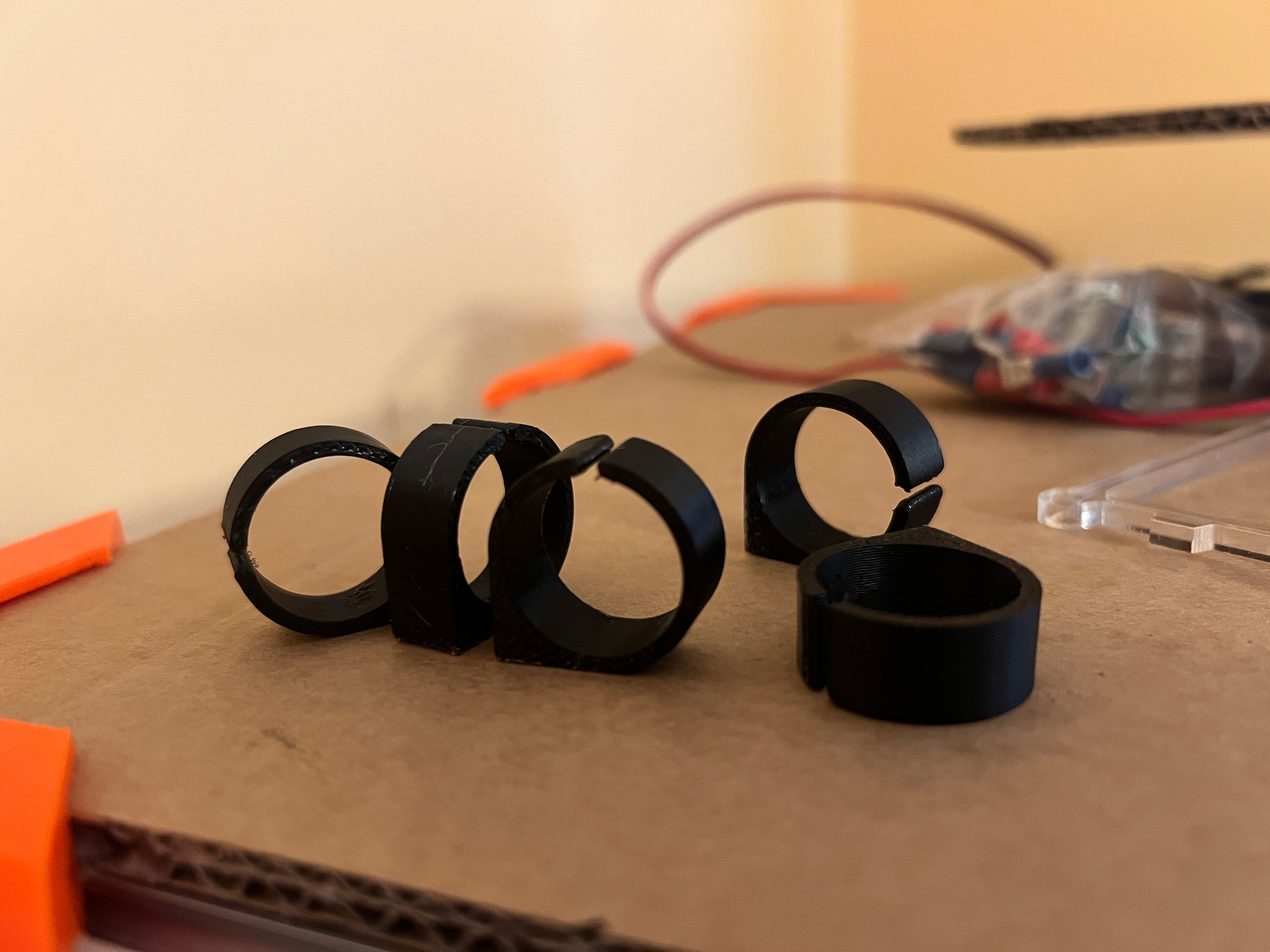 Clips para cables con diámetro interior de 20 mm para pegamento o cinta adhesiva de doble cara