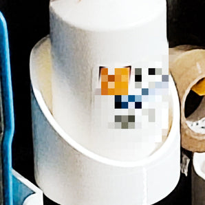 Soporte para tablero perforado para latas de aerosol y botellas
