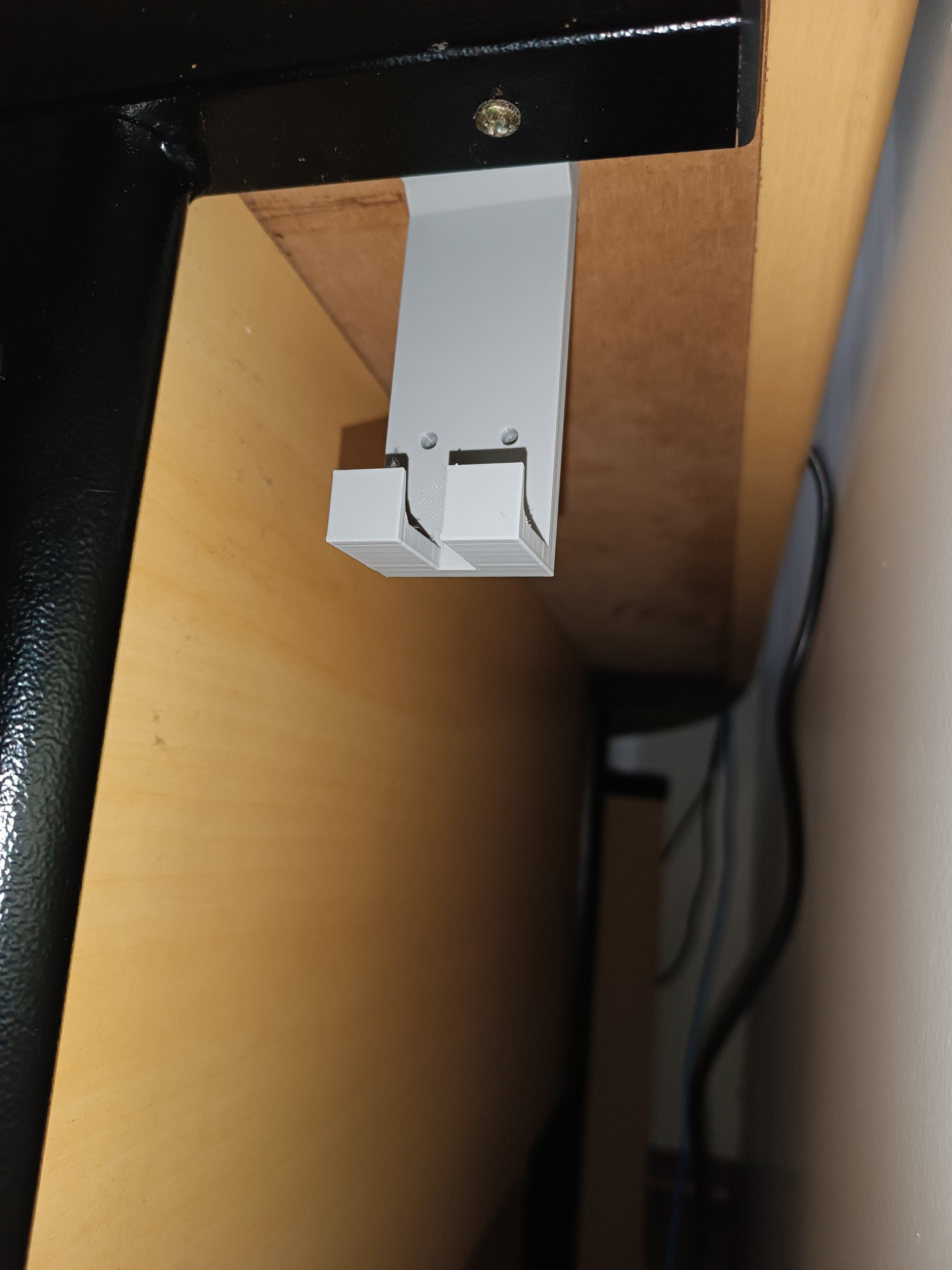 Soporte de cable de alimentación - Mantén tu enchufe organizado