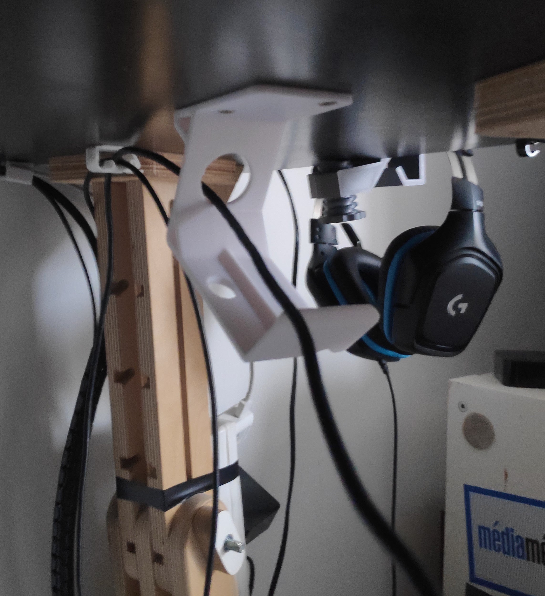 Soporte para mando de Xbox para debajo del escritorio
