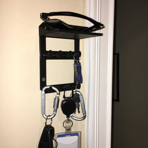 Estante de pared con ganchos para llaves