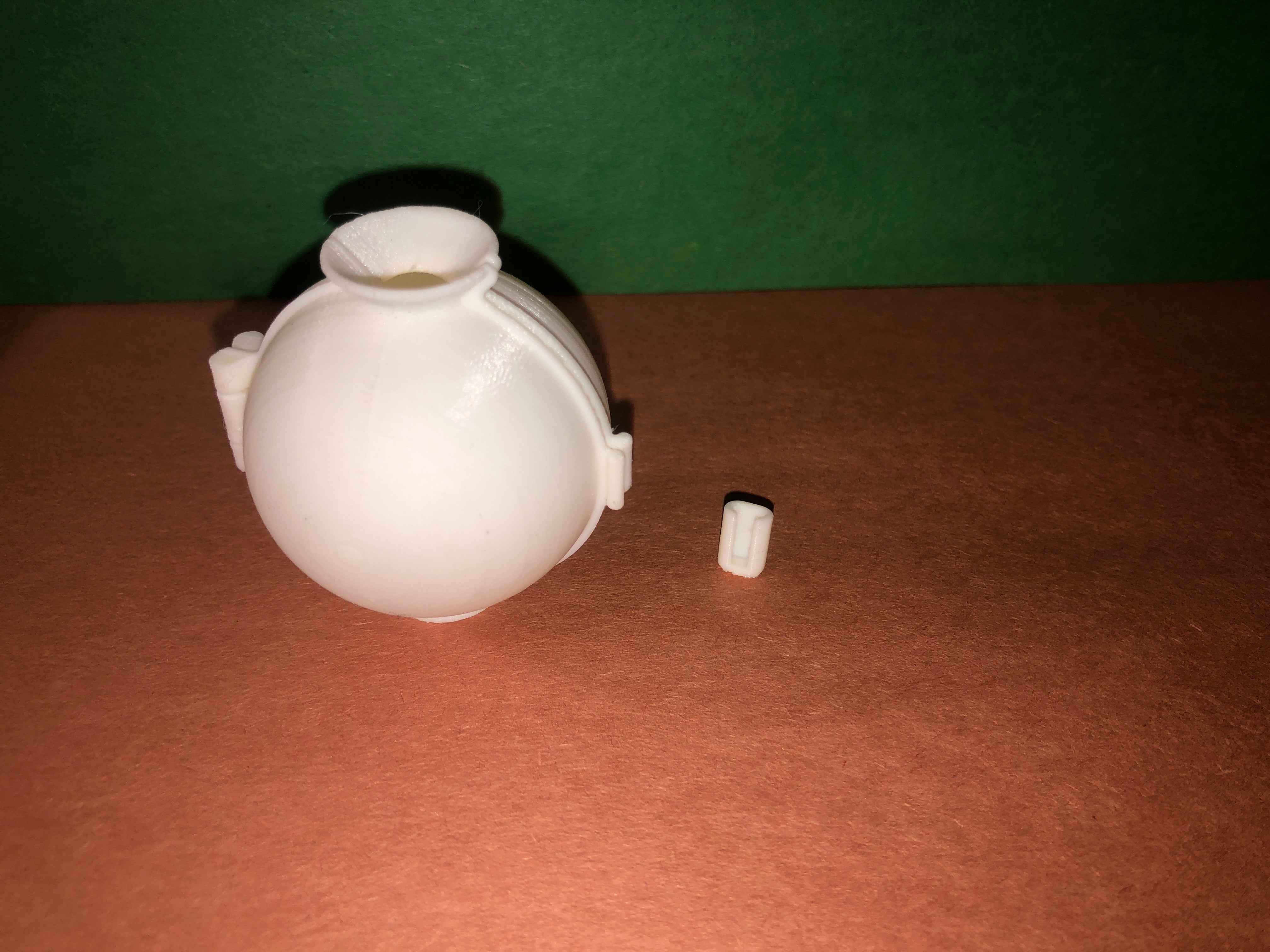 Terrón con bisagra y clips de bloqueo para esquejes