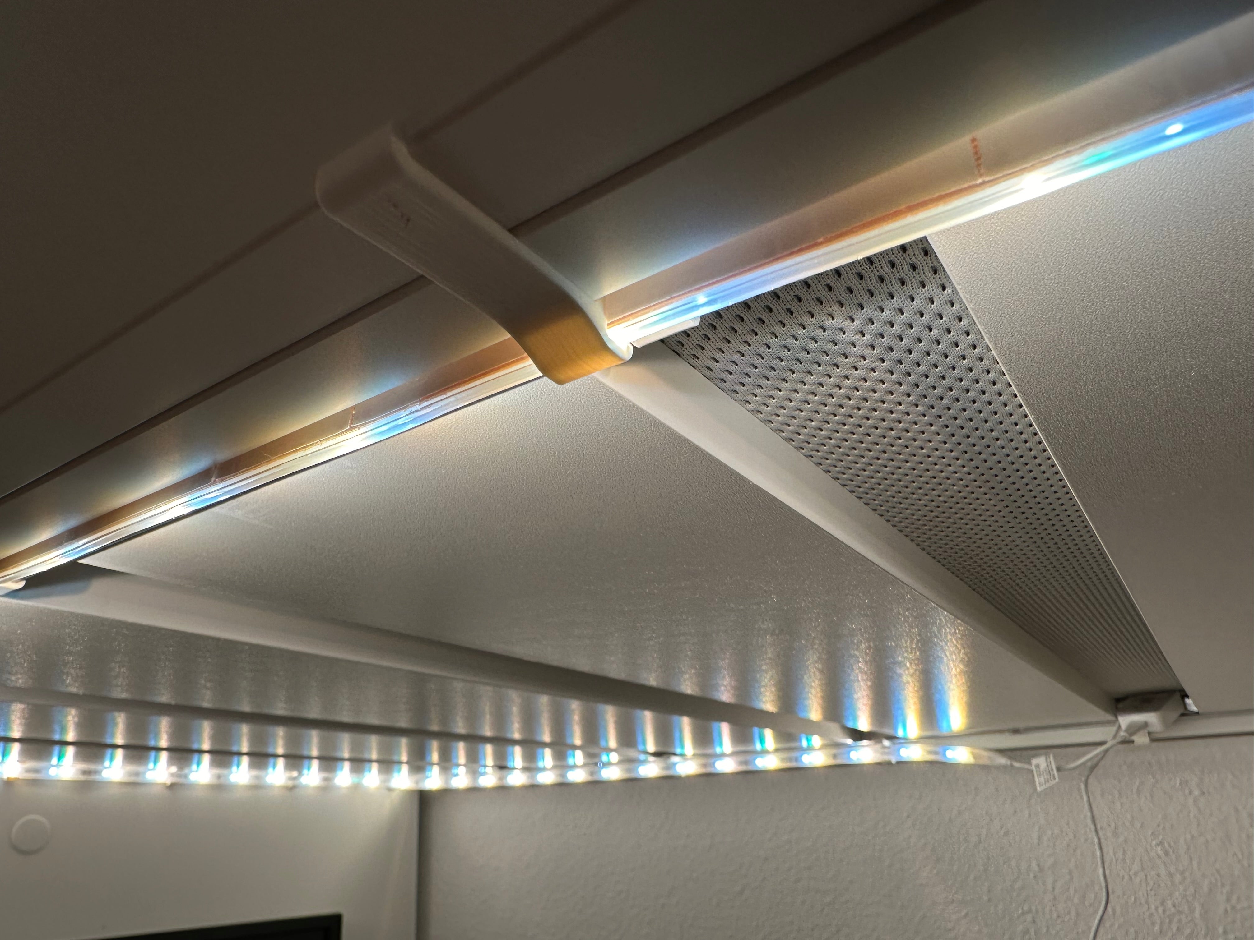 Clips de tira de luz Hue para cama IKEA SMÅSTAD - Montaje suave