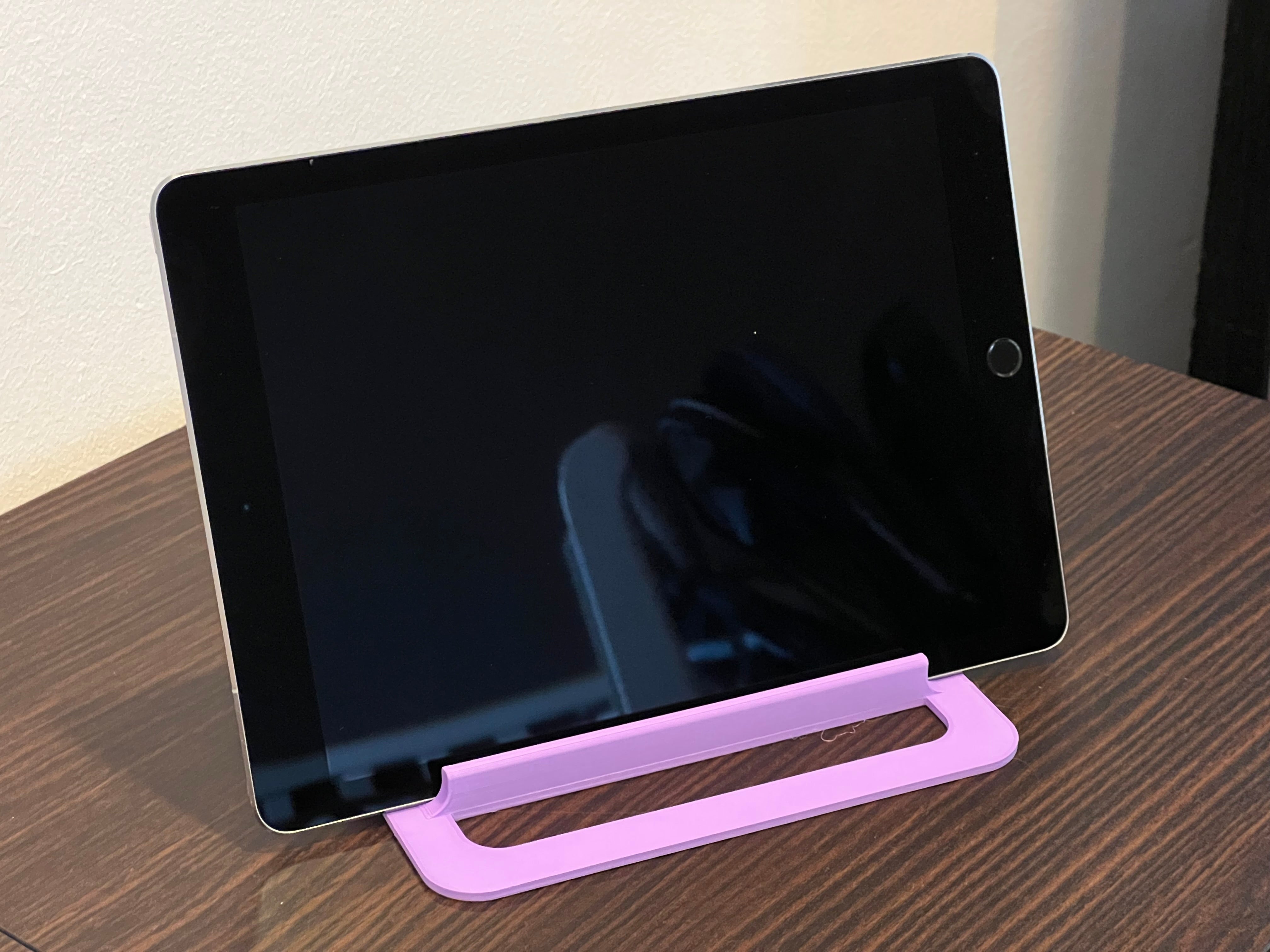 Soporte para iPad de gran tamaño en polímero PolyTerra púrpura
