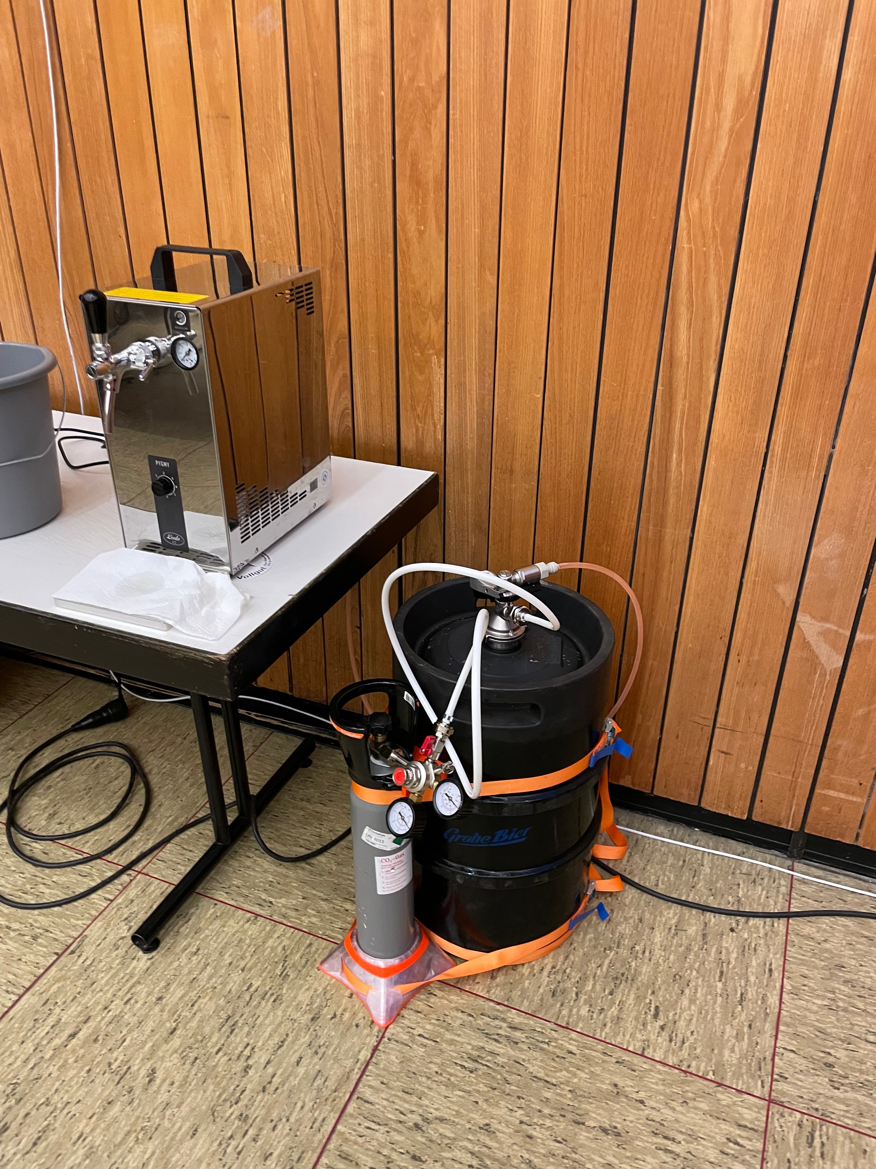 Soporte de CO2 estable para barriles de cerveza
