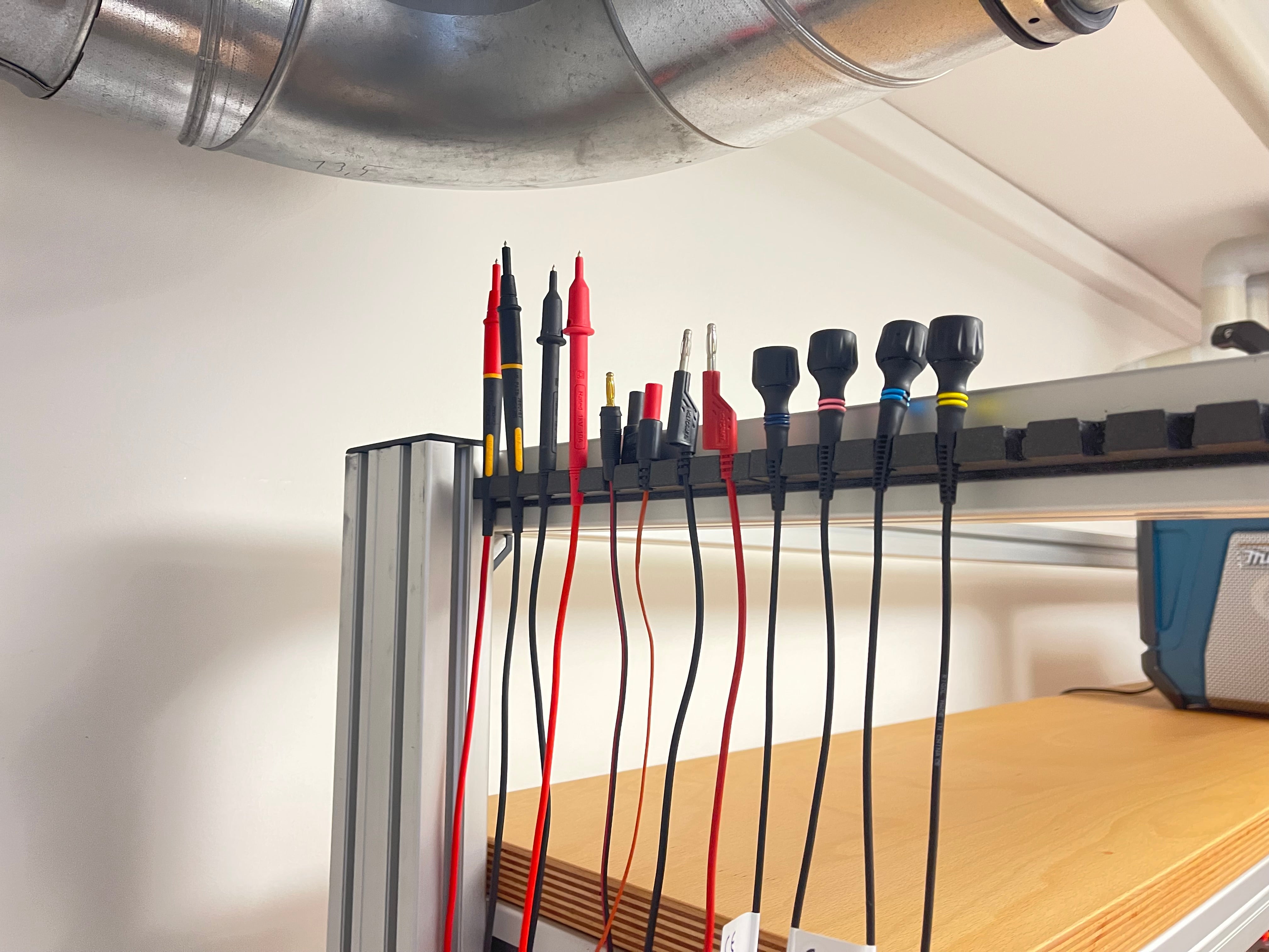 Soporte de sonda y cable paramétrico para perfil de aluminio