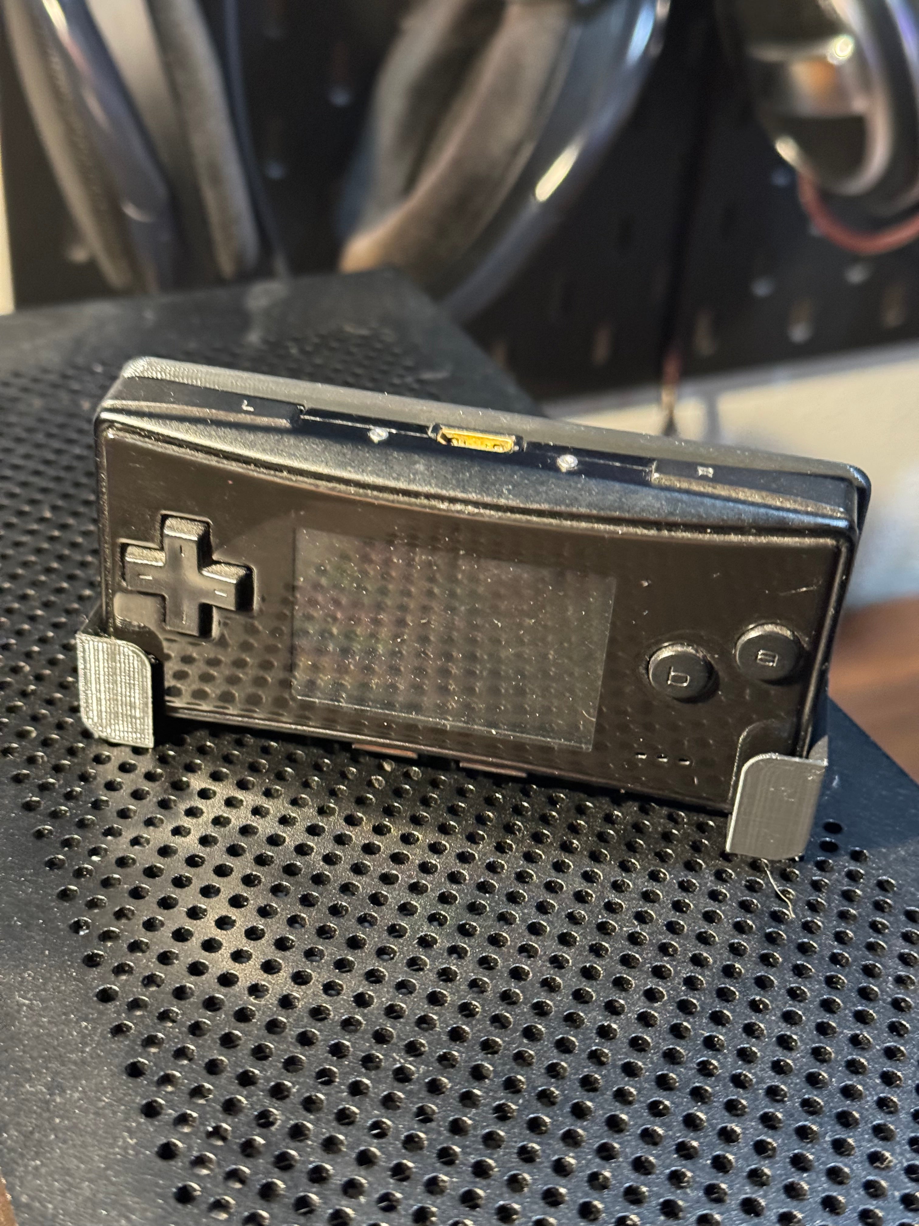 Montaje de Gameboy Micro para IKEA Skadis