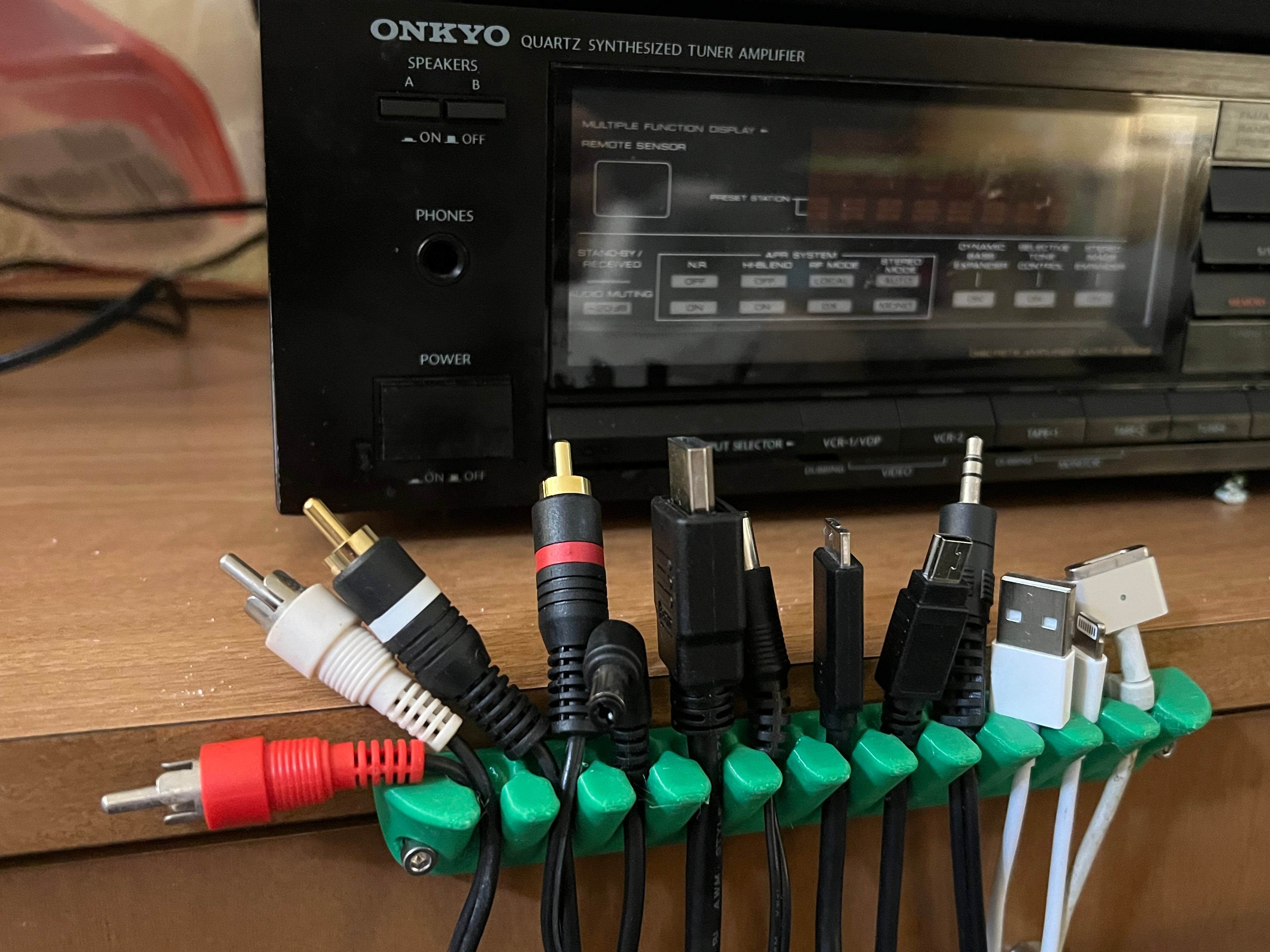 Soporte para rastrillo, soporte para cables y alambres