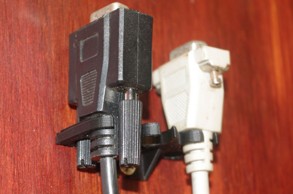 Soporte de cable DB9 paramétrico