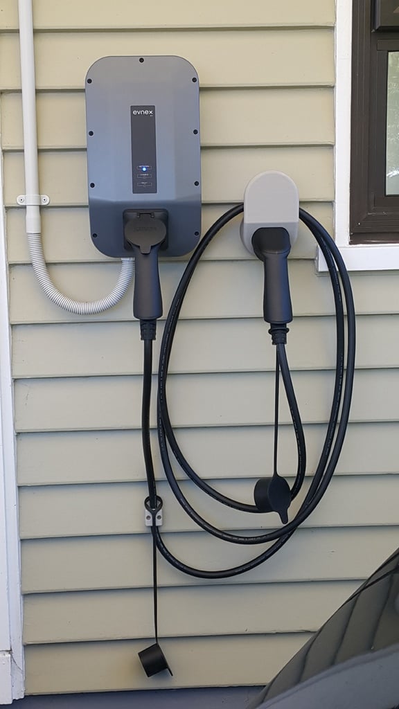 Enchufe y gancho de cable para carga de vehículos eléctricos tipo 2