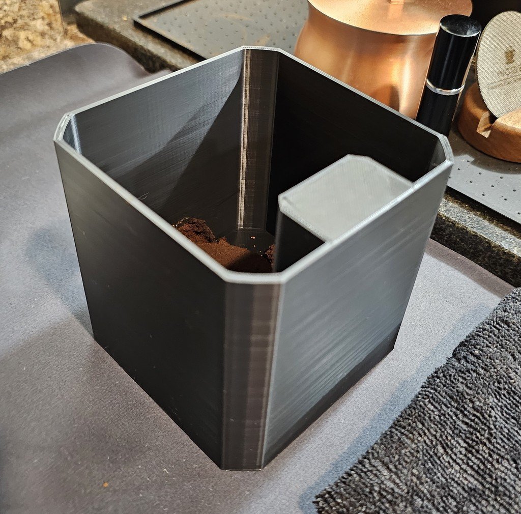 Caja de golpe para espresso para una gestión eficaz de los posos de café
