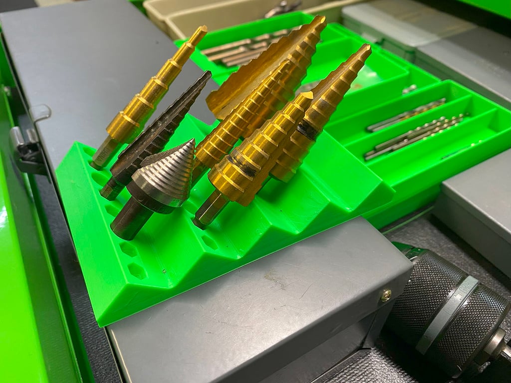 Organizador eficaz para avellanadores y brocas escalonadas
