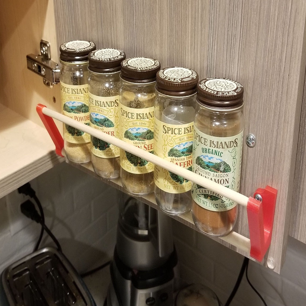 Estante para especias montado en armario para un almacenamiento óptimo