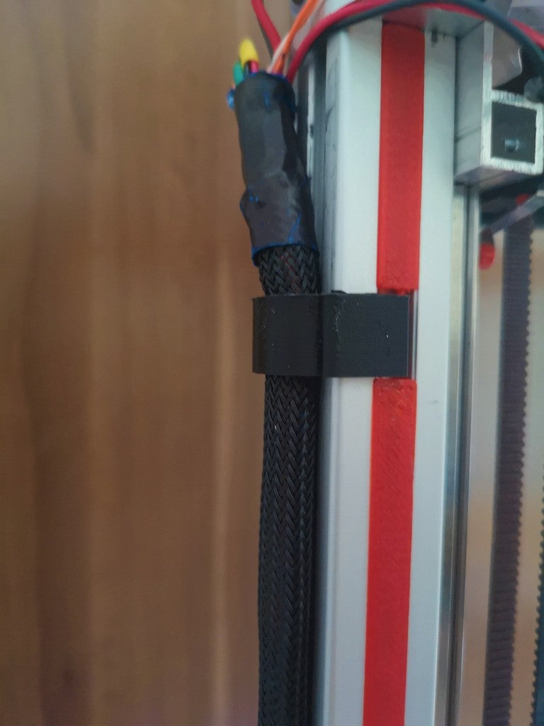 Abrazadera de cable más grande para perfiles de extrusión 2020