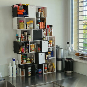 Estante de especias modular adaptable para la cocina