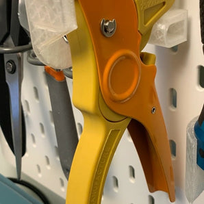 Soporte para alicates pelacables para Ikea Skadis