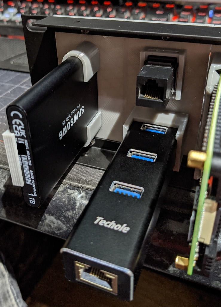 Concentrador USB3 Raspberry Pi y puerto de red adicional - Adaptador de montaje en rack de 19" 2U