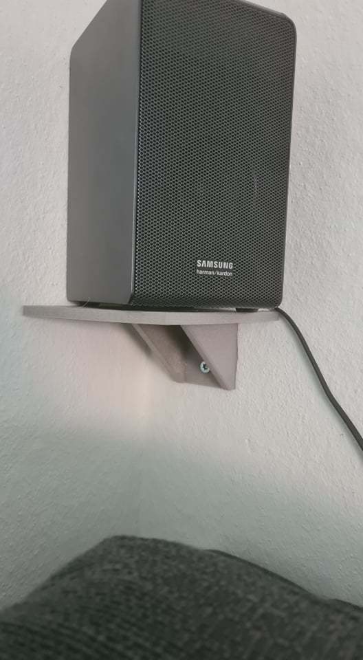 Montaje de pared para altavoces de sonido envolvente