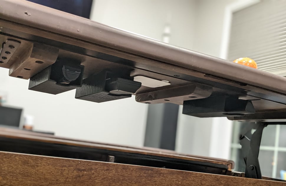 Soporte bajo la mesa para mando a distancia LG Magic Remote