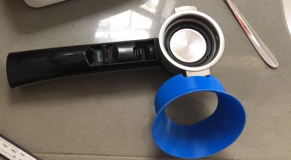 Embudo de portafiltro Delonghi ECO 311
