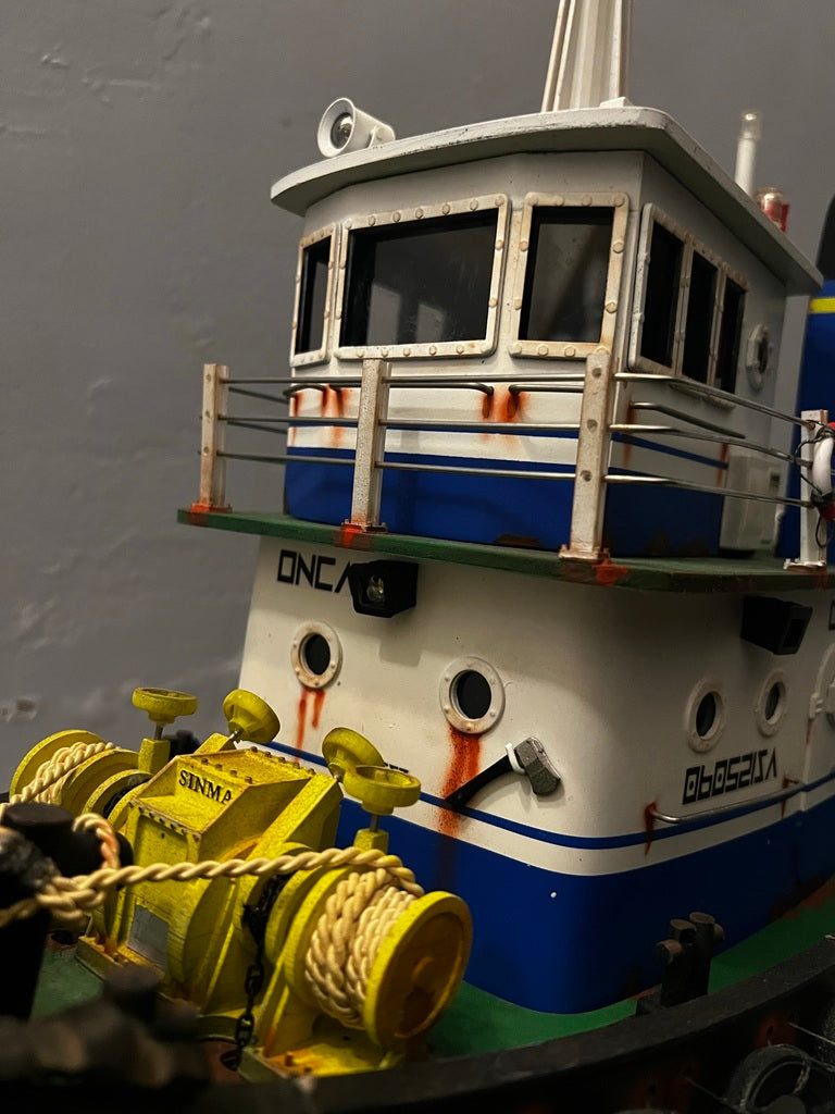 Remolcador de barco con cabrestante Anker