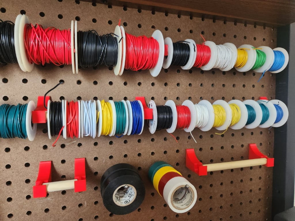 Soportes de bobinas de cable modulares para panel de clavijas