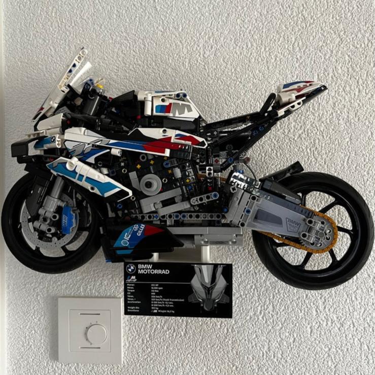 Soporte de pared para LEGO Technics BMW S1000RR