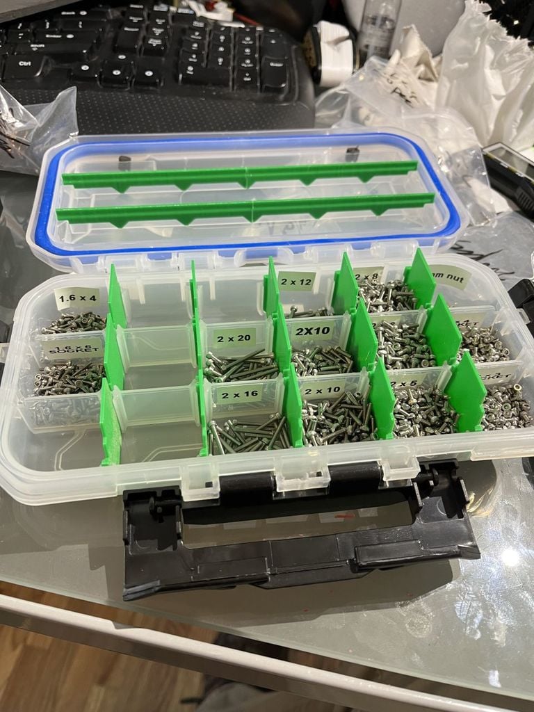 Separadores mejorados para el organizador de piezas pequeñas Harbor Freight 56610
