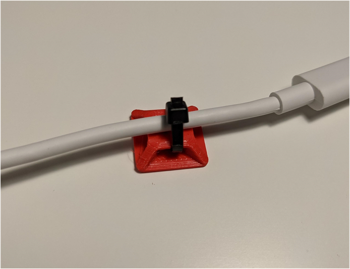 Soporte para cables: gestión de cables sencilla en dos tamaños