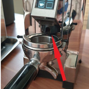 Mejoras para Eureka Mignon: Soporte para portafiltro y Embudo de café