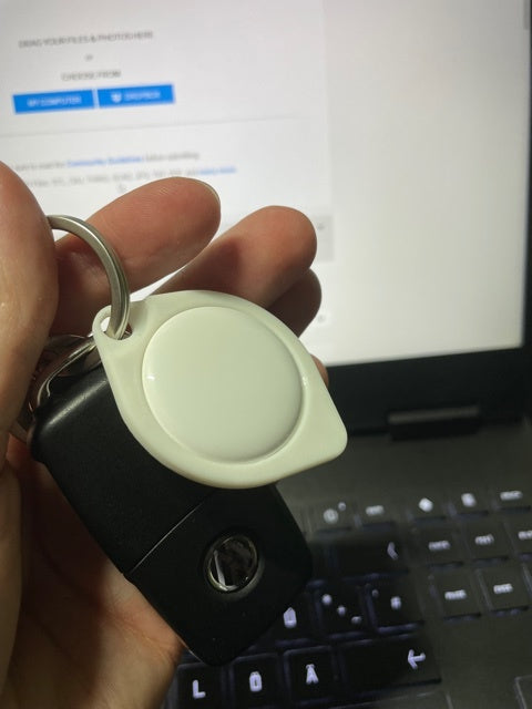 Llavero minimalista AirTag