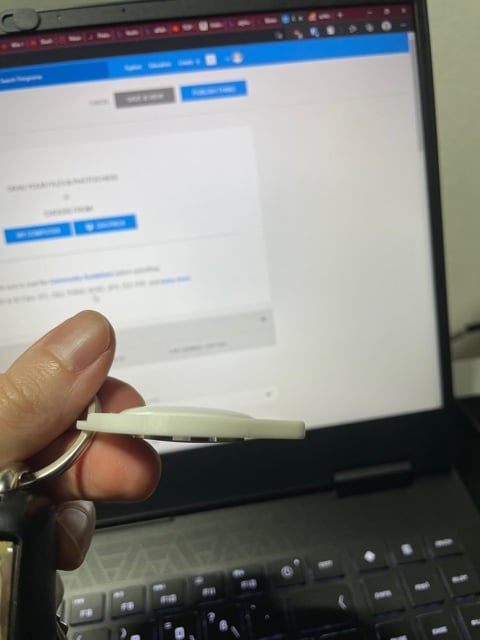 Llavero minimalista AirTag