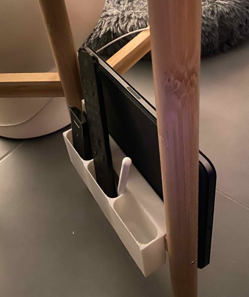 Soporte para iPad y mando a distancia para Satsumas Ikea