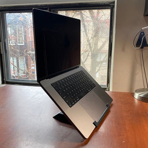 Soporte ergonómico para MacBook Pro para modelos M1 Pro/Max de 14" y 16"