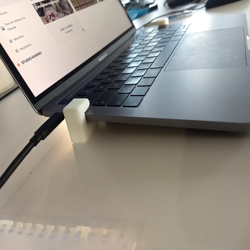 Soporte/estación base para MacBook Pro 13 2019