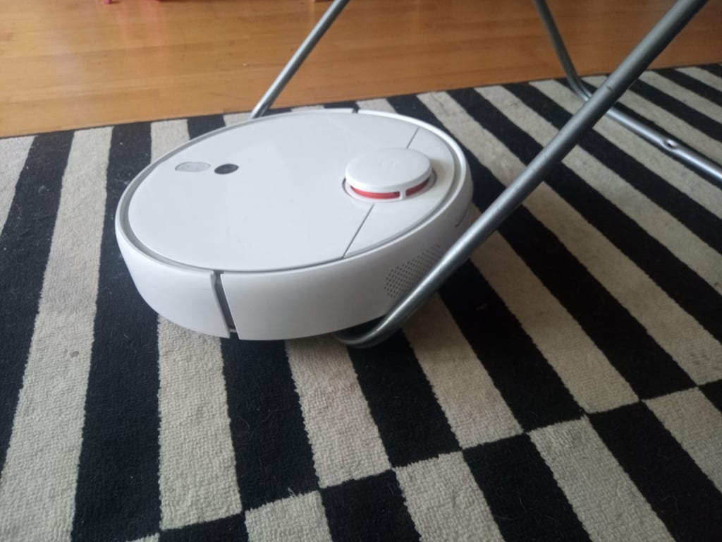 Protector para tendedero contra robot aspirador