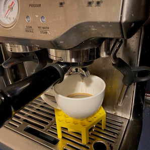 Elevador de taza de espresso
