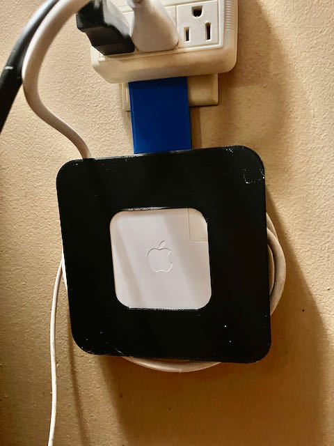 Organizador de cables de carga y colgador de enchufes para MacBook Pro