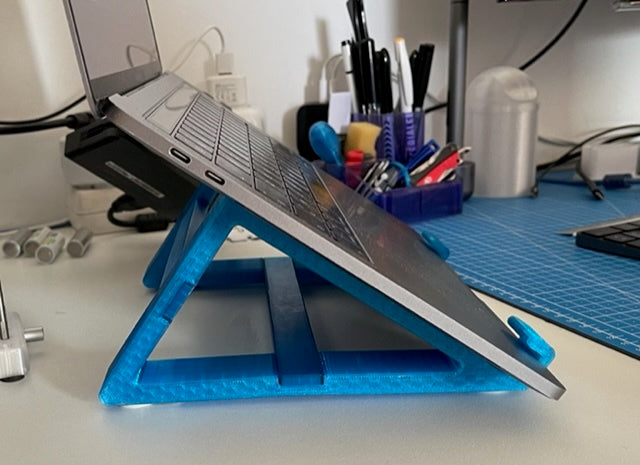 MacBook Pro y soporte portátil - Fácil montaje