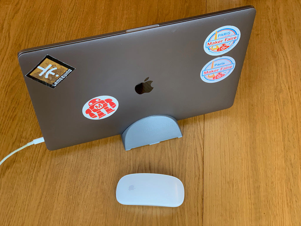 Soporte vertical para MacBook con refrigeración eficaz