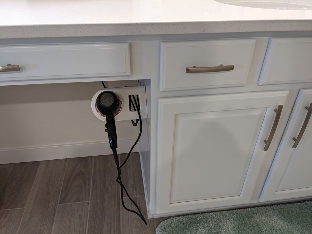 Soporte para secador de pelo para montaje lateral con gancho para cable