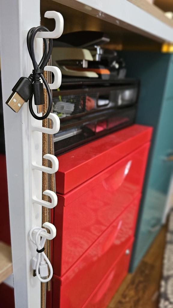 Soporte magnético para cables / gancho