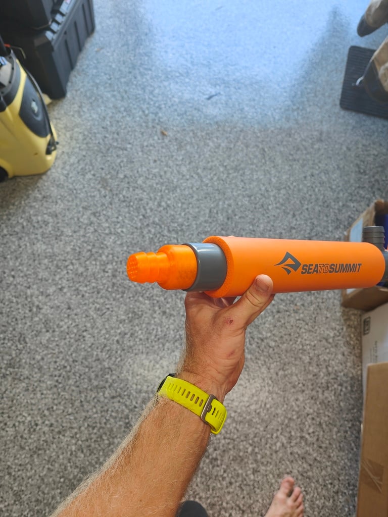 Bomba de achique manual Adaptador de manguera con púas de 25 mm - Sea to Summit