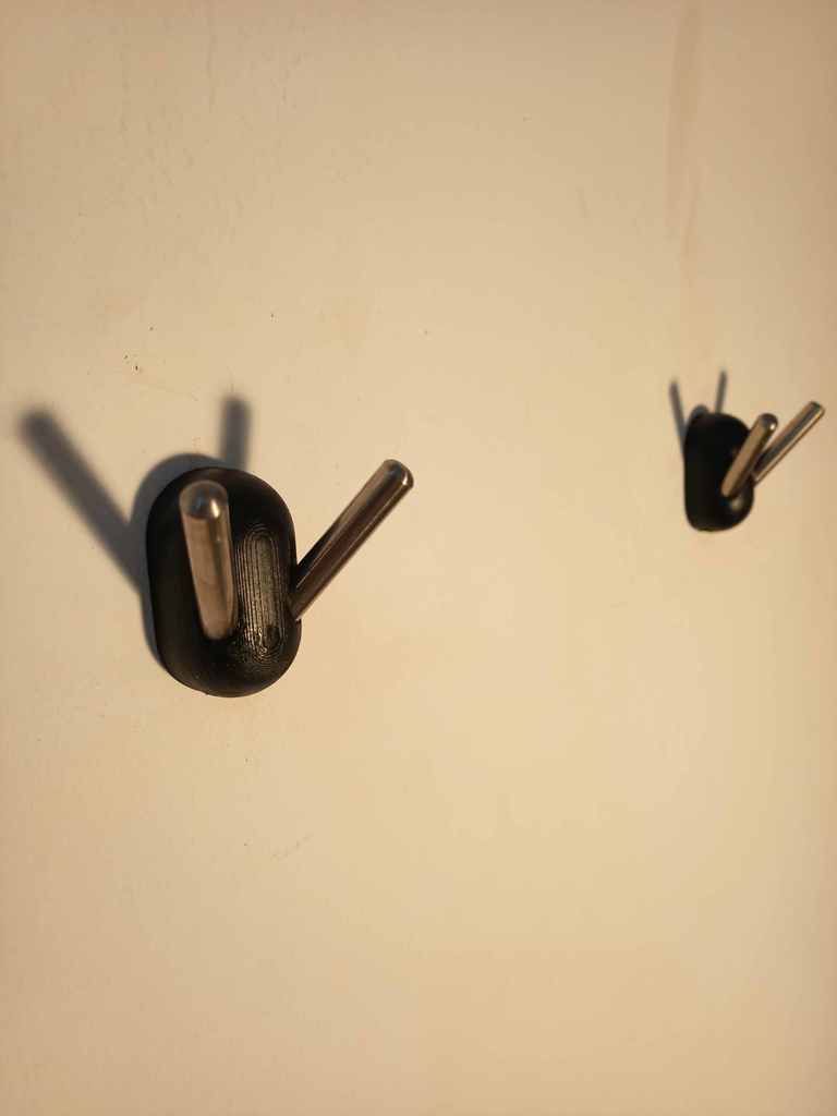Perchero robusto de pared con varilla de 8 mm