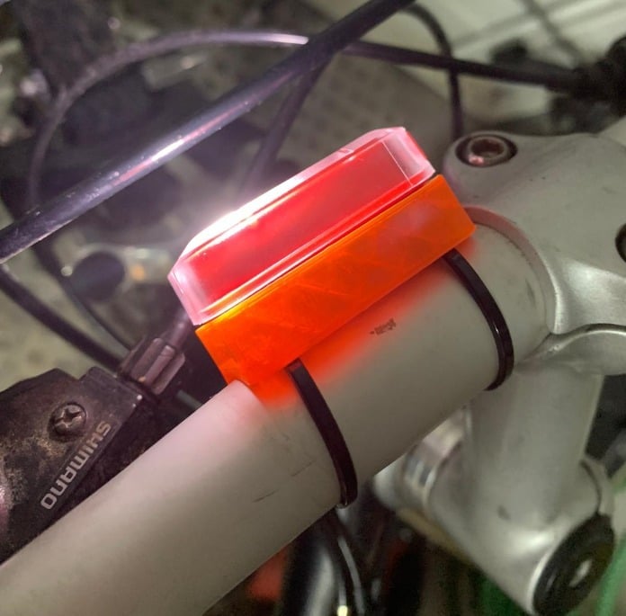 Decathlon BTWIN Soporte de luz de bicicleta para ELOPS CL 500