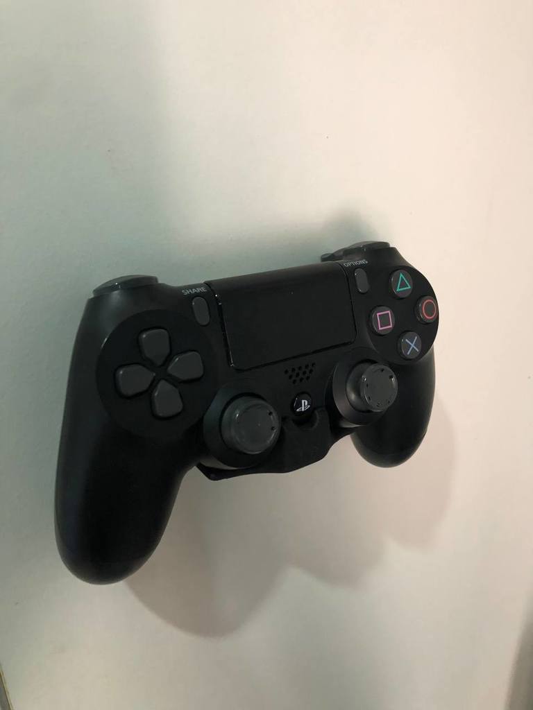 Montaje en pared del controlador PS4