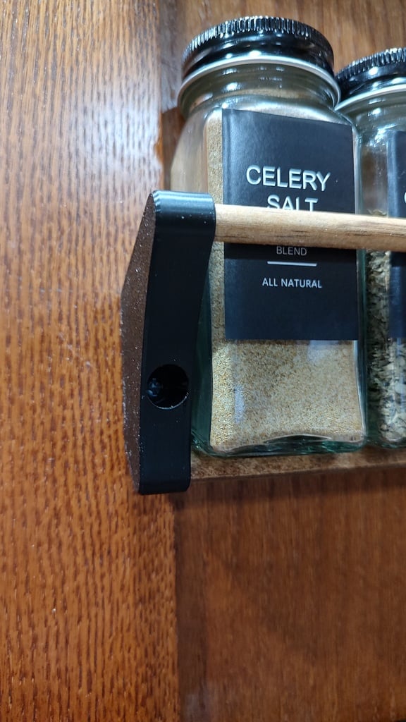 Estante para especias montado en gabinete